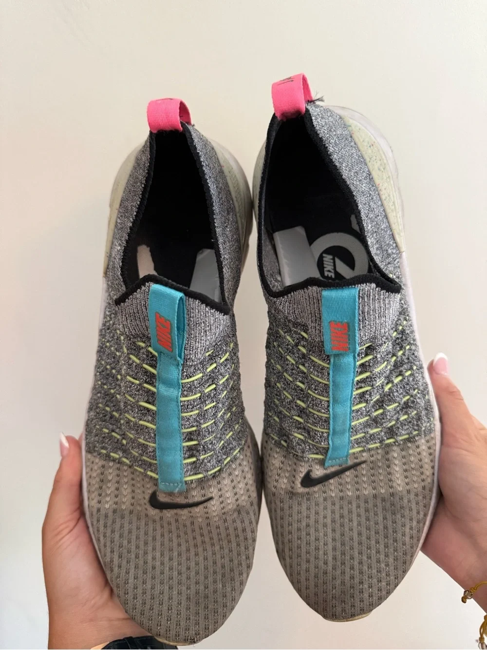 Nike Phantom Men’s Gray Slip-On Sneakers with Teal & Pink Accents